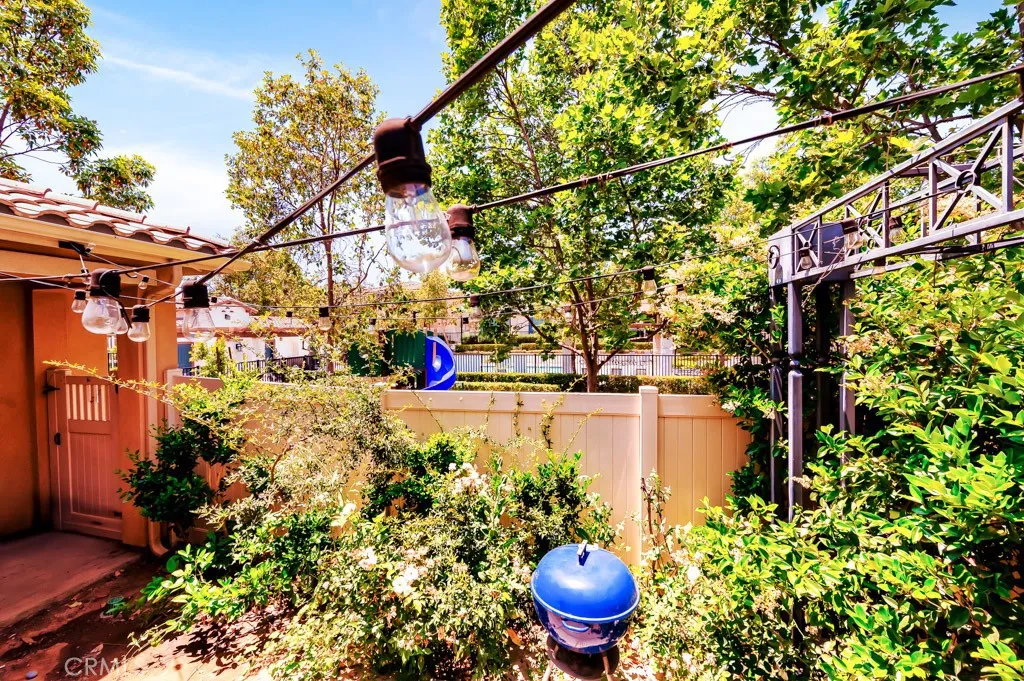 5764 Alcala Way, Riverside, California 92505 home-pic-32